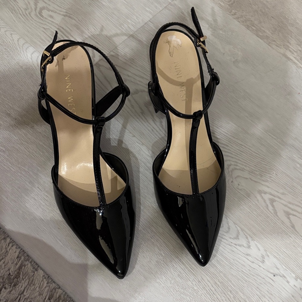 Nine West black patent shoes. Hardly worn. Size 7 1/2 M